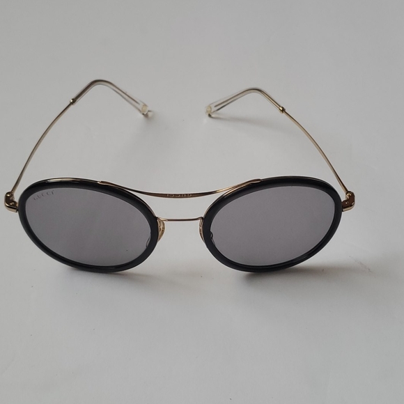 Gucci Round Sunglasses - Picture 10 of 12
